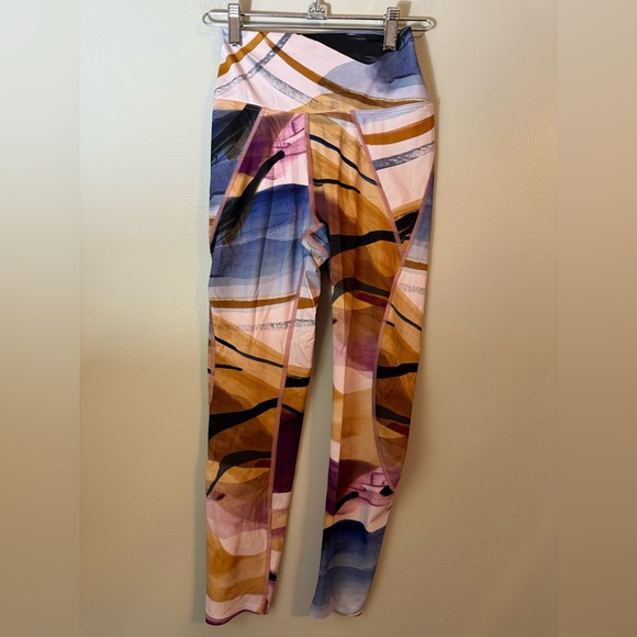 Soma WKND 360 High Rise Cropped Leggings Size XS - Picture 3 of 10